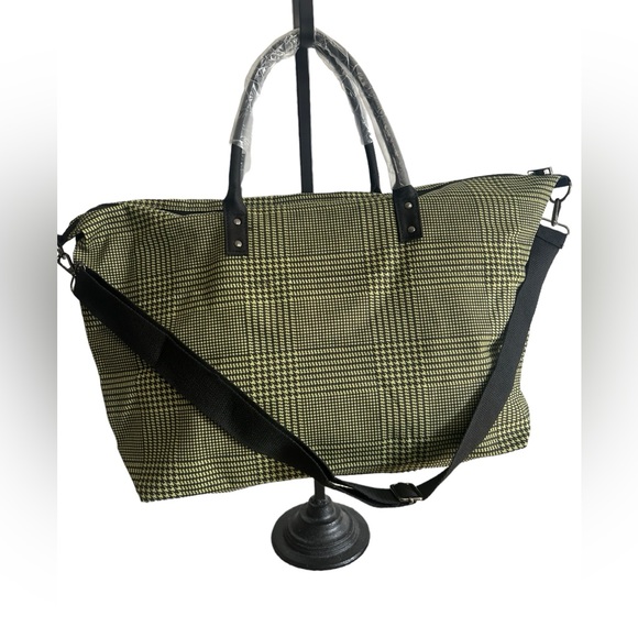 Lulu Dharma Green Plaid Frasier Weekender Bag With Shoulder Strap NWT - Picture 2 of 6